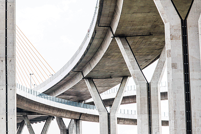 Bhumibol Bridge that connects Bangkok to Thailand